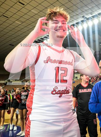 Thumbnail 2 in Ironwood vs Casteel (AIA 5A Final Awards) photogallery.