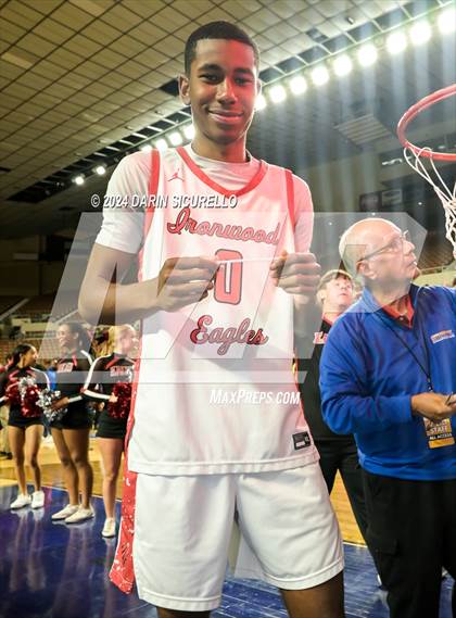 Thumbnail 2 in Ironwood vs Casteel (AIA 5A Final Awards) photogallery.