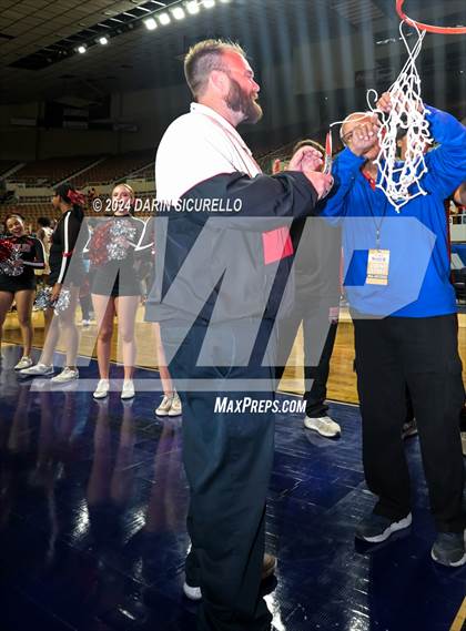 Thumbnail 3 in Ironwood vs Casteel (AIA 5A Final Awards) photogallery.