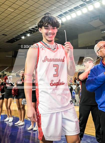 Thumbnail 2 in Ironwood vs Casteel (AIA 5A Final Awards) photogallery.