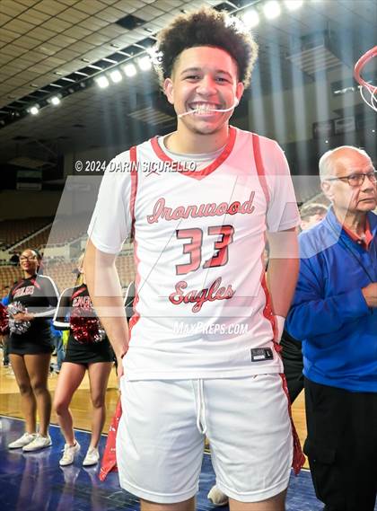 Thumbnail 2 in Ironwood vs Casteel (AIA 5A Final Awards) photogallery.