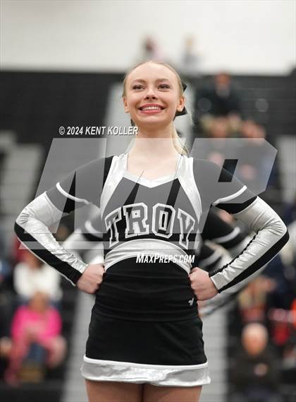 Thumbnail 1 in Utica vs. Troy (MHSAA Districts) photogallery.
