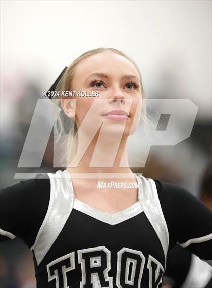 Thumbnail 1 in Utica vs. Troy (MHSAA Districts) photogallery.