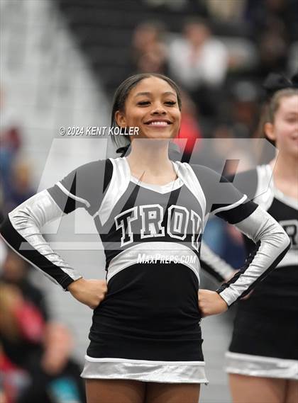 Thumbnail 3 in Utica vs. Troy (MHSAA Districts) photogallery.