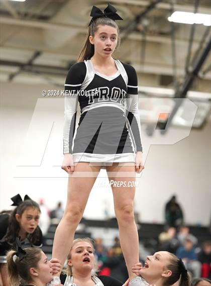 Thumbnail 3 in Utica vs. Troy (MHSAA Districts) photogallery.