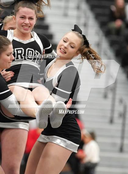 Thumbnail 2 in Utica vs. Troy (MHSAA Districts) photogallery.