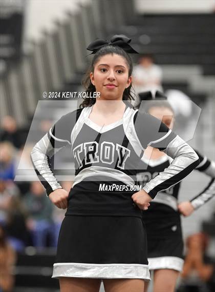 Thumbnail 2 in Utica vs. Troy (MHSAA Districts) photogallery.