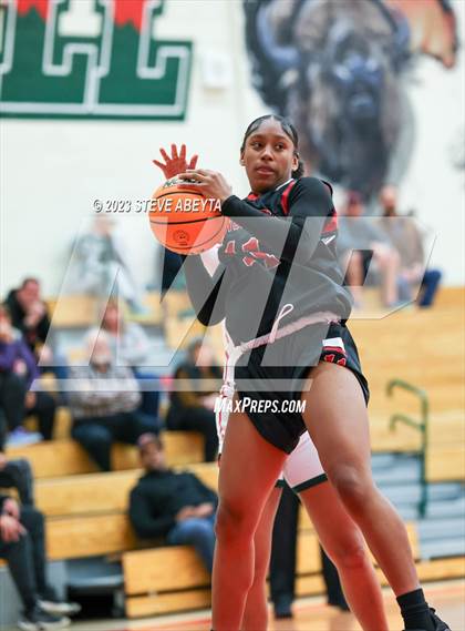 Thumbnail 1 in Rangeview @ Smoky Hill photogallery.