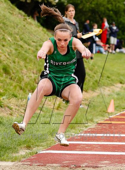 Thumbnail 2 in WPIAL AA Track Qualifier  photogallery.