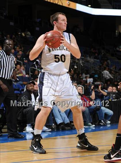 Thumbnail 3 in Lincoln vs. La Costa Canyon (CIF D2 SoCal Regional Final) photogallery.
