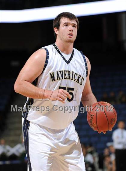 Thumbnail 1 in Lincoln vs. La Costa Canyon (CIF D2 SoCal Regional Final) photogallery.