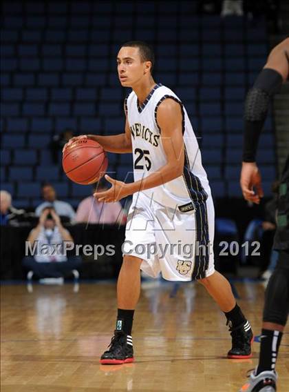 Thumbnail 3 in Lincoln vs. La Costa Canyon (CIF D2 SoCal Regional Final) photogallery.