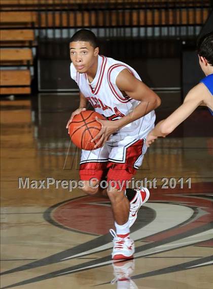 Thumbnail 3 in Baldwin Park vs. Glendora (APU Shootout) photogallery.