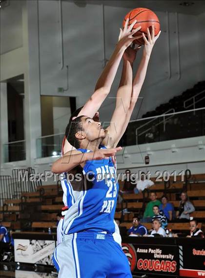 Thumbnail 2 in Baldwin Park vs. Glendora (APU Shootout) photogallery.