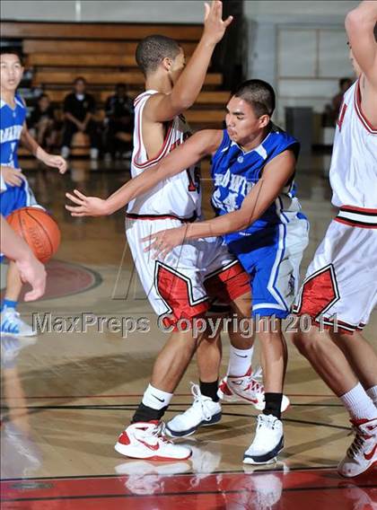 Thumbnail 2 in Baldwin Park vs. Glendora (APU Shootout) photogallery.