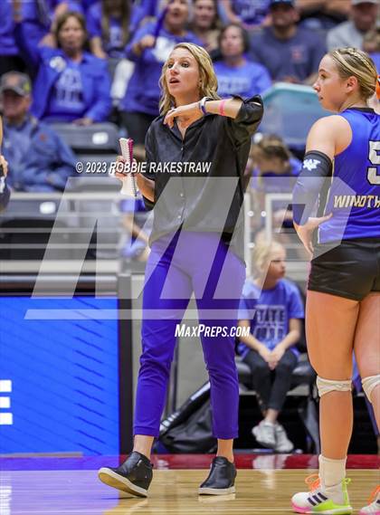 Thumbnail 2 in Windthorst vs. Crawford (UIL 2A Volleyball Semifinal) photogallery.