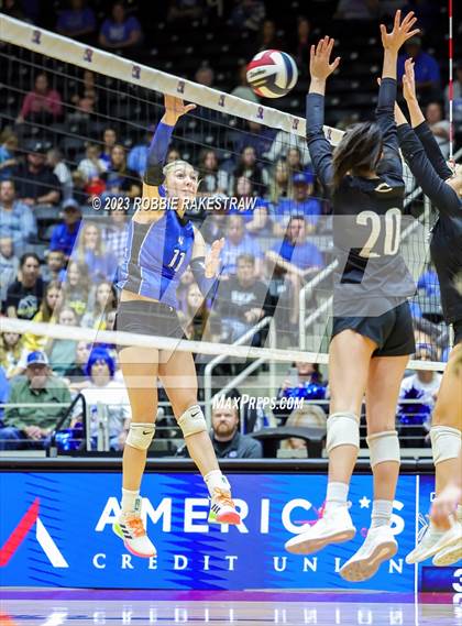 Thumbnail 3 in Windthorst vs. Crawford (UIL 2A Volleyball Semifinal) photogallery.