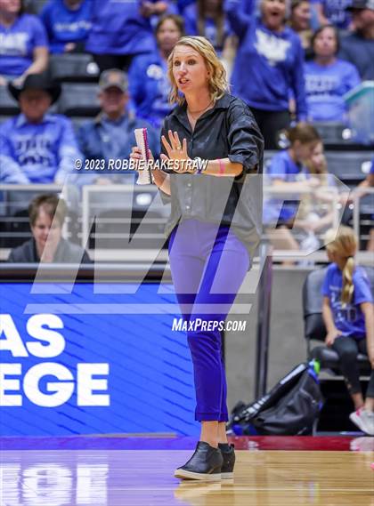 Thumbnail 3 in Windthorst vs. Crawford (UIL 2A Volleyball Semifinal) photogallery.