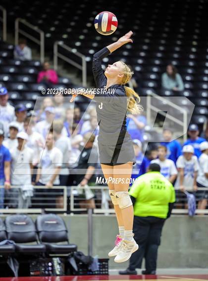 Thumbnail 1 in Windthorst vs. Crawford (UIL 2A Volleyball Semifinal) photogallery.