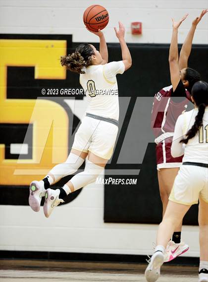 Thumbnail 2 in Lewisville vs Fossil Ridge photogallery.