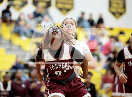 Thumbnail 2 in Lewisville vs Fossil Ridge photogallery.