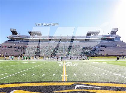 Thumbnail 3 in Smithville vs. Hannibal - MSHSAA Class 4 Show-Me Bowl photogallery.