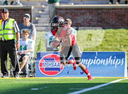Thumbnail 1 in Smithville vs. Hannibal - MSHSAA Class 4 Show-Me Bowl photogallery.