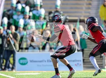 Thumbnail 1 in Smithville vs. Hannibal - MSHSAA Class 4 Show-Me Bowl photogallery.