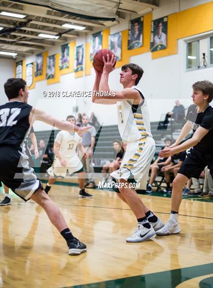 Thumbnail 1 in JV: Dominion @ Loudoun Valley photogallery.