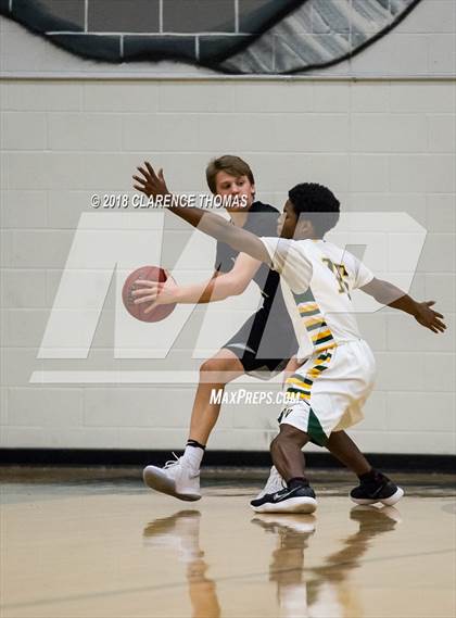 Thumbnail 3 in Dominion @ Loudoun Valley photogallery.