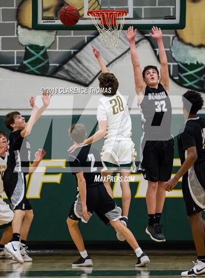 Thumbnail 2 in Dominion @ Loudoun Valley photogallery.