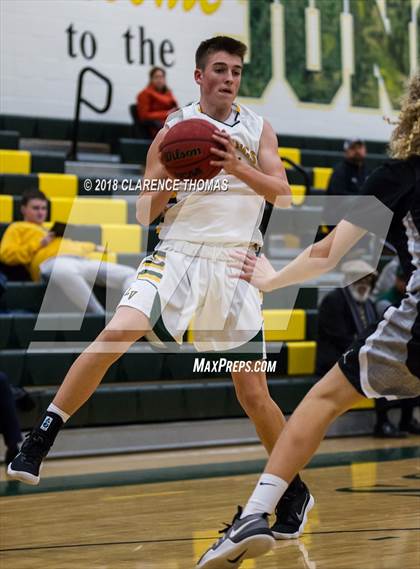 Thumbnail 3 in Dominion @ Loudoun Valley photogallery.
