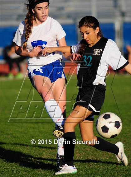 Thumbnail 2 in Mesquite vs. Highland photogallery.