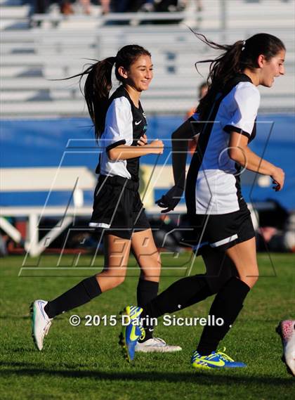 Thumbnail 2 in Mesquite vs. Highland photogallery.