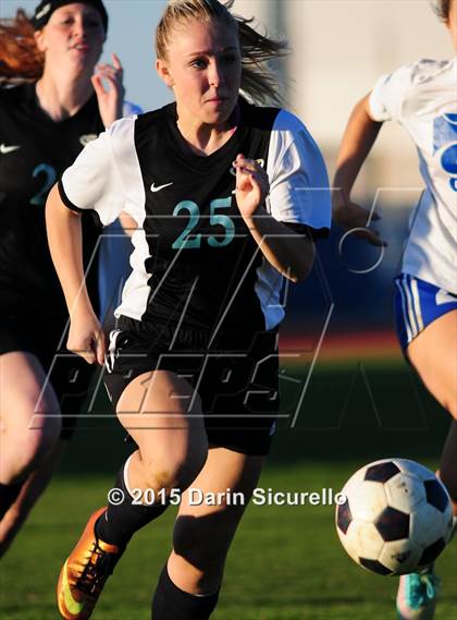 Thumbnail 3 in Mesquite vs. Highland photogallery.