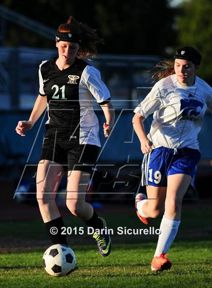 Thumbnail 3 in Mesquite vs. Highland photogallery.