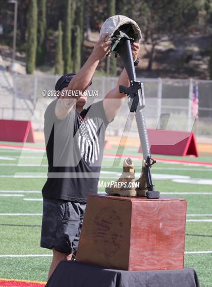 Thumbnail 2 in Mater Dei Catholic vs. Red Mountain (Honor Bowl) photogallery.