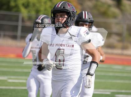 Thumbnail 1 in Mater Dei Catholic vs. Red Mountain (Honor Bowl) photogallery.