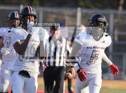 Thumbnail 3 in Mater Dei Catholic vs. Red Mountain (Honor Bowl) photogallery.