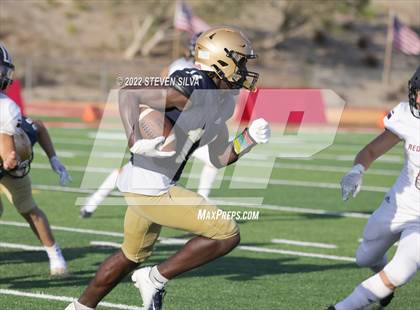 Thumbnail 2 in Mater Dei Catholic vs. Red Mountain (Honor Bowl) photogallery.
