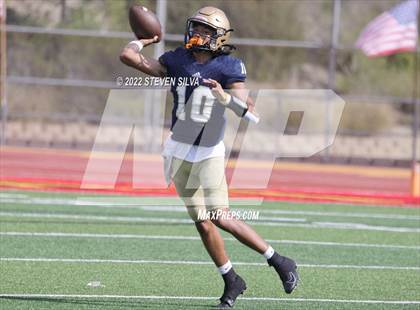 Thumbnail 1 in Mater Dei Catholic vs. Red Mountain (Honor Bowl) photogallery.