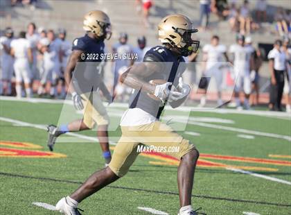 Thumbnail 1 in Mater Dei Catholic vs. Red Mountain (Honor Bowl) photogallery.
