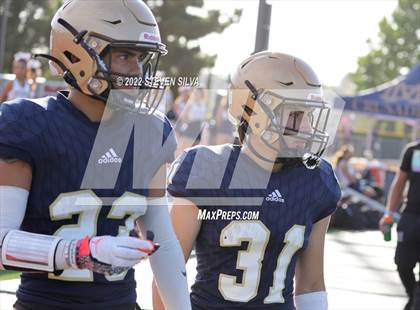 Thumbnail 2 in Mater Dei Catholic vs. Red Mountain (Honor Bowl) photogallery.