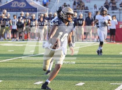 Thumbnail 1 in Mater Dei Catholic vs. Red Mountain (Honor Bowl) photogallery.