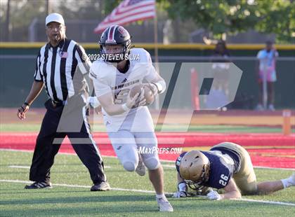 Thumbnail 1 in Mater Dei Catholic vs. Red Mountain (Honor Bowl) photogallery.