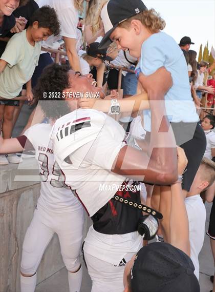 Thumbnail 1 in Mater Dei Catholic vs. Red Mountain (Honor Bowl) photogallery.
