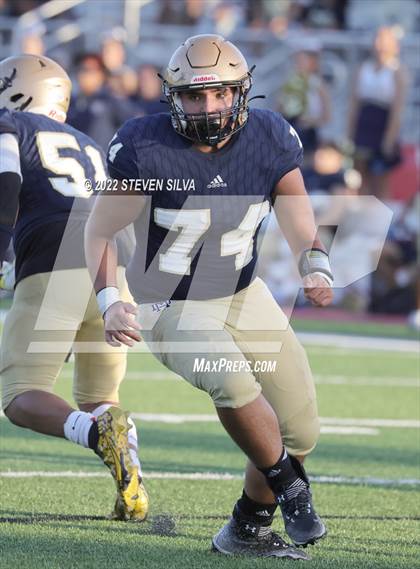 Thumbnail 2 in Mater Dei Catholic vs. Red Mountain (Honor Bowl) photogallery.
