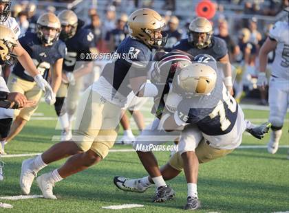 Thumbnail 1 in Mater Dei Catholic vs. Red Mountain (Honor Bowl) photogallery.