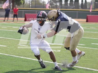 Thumbnail 3 in Mater Dei Catholic vs. Red Mountain (Honor Bowl) photogallery.