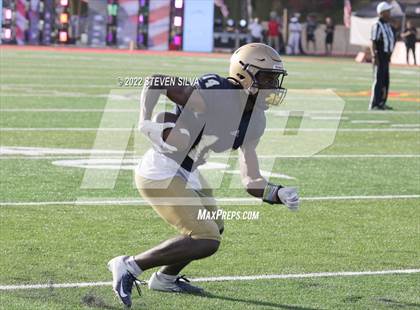Thumbnail 1 in Mater Dei Catholic vs. Red Mountain (Honor Bowl) photogallery.